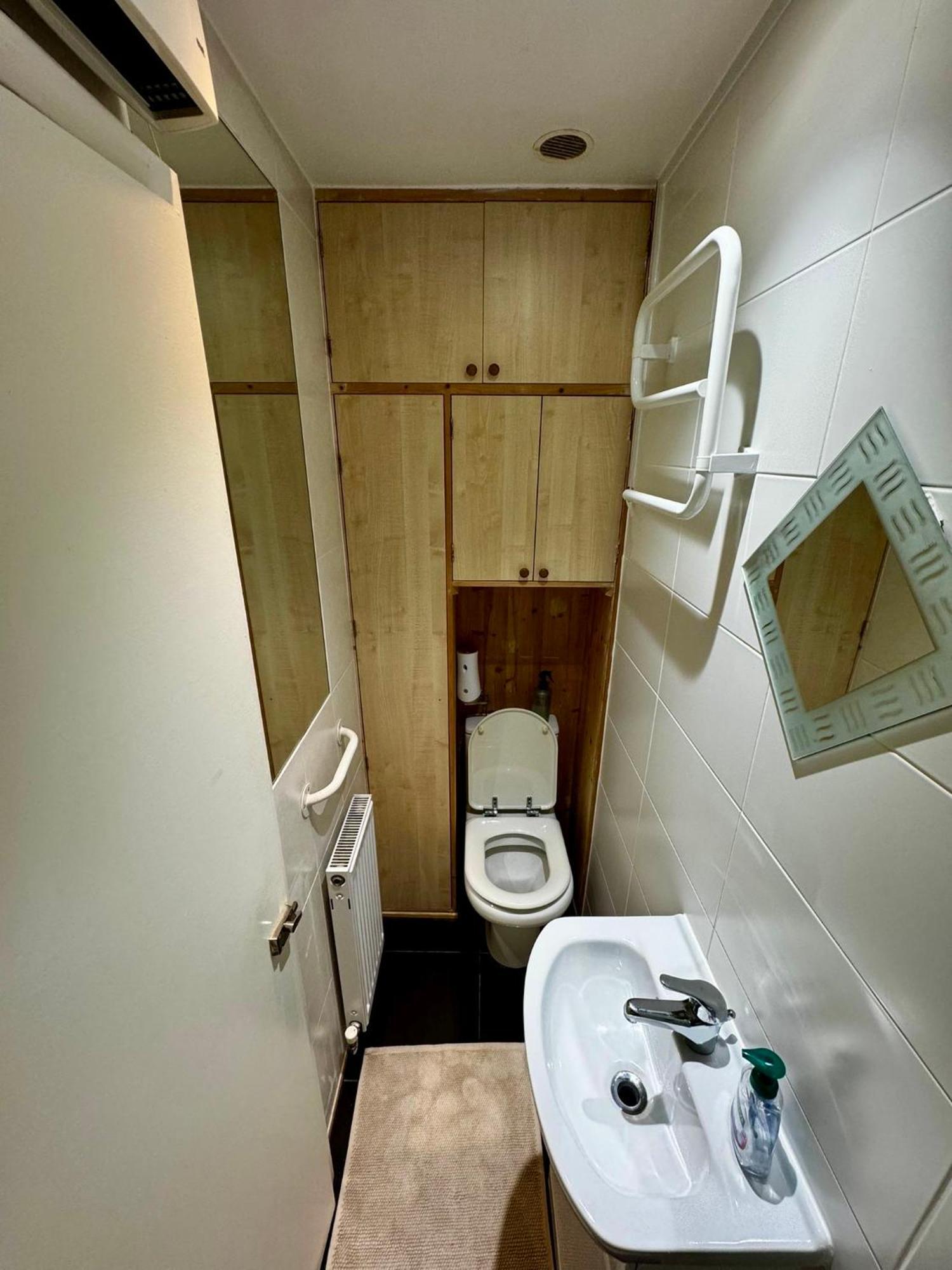 Amazing En-Suite Apartment In Finchley Central Londres Exterior foto