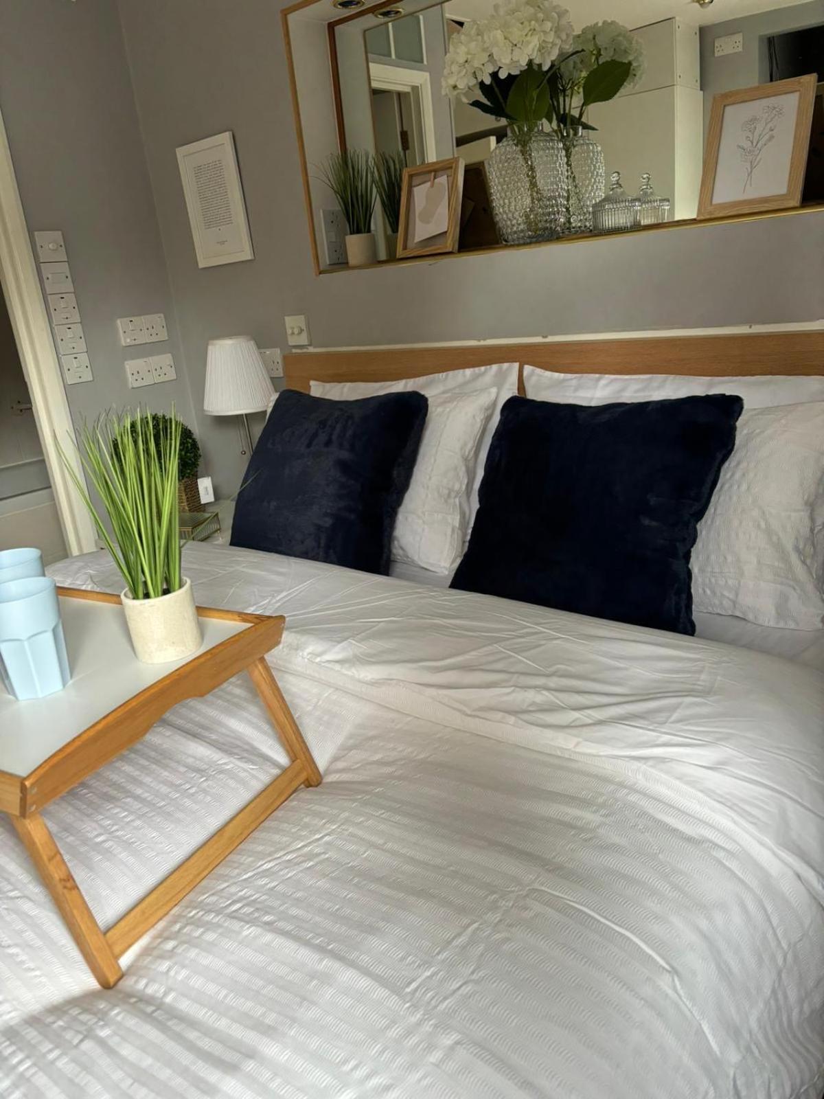 Amazing En-Suite Apartment In Finchley Central Londres Exterior foto
